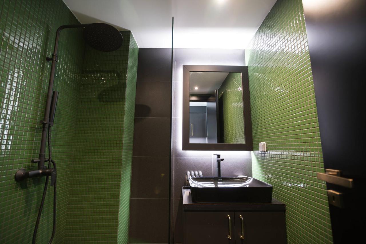 Nin&Bau Sarri 2 Hotel Атина Екстериор снимка