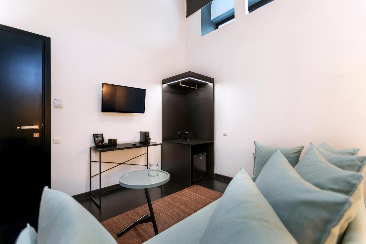 Nin&Bau Sarri 2 Hotel Атина Екстериор снимка
